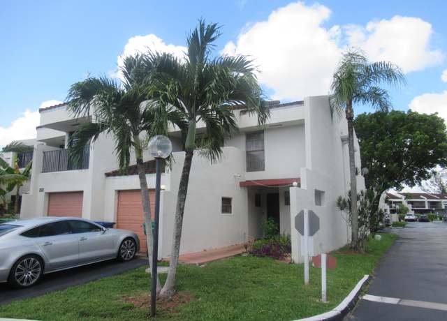 Property at 6668 Racquet Club Dr #214, Lauderhill, FL 33319, 3 beds, 2.5 baths