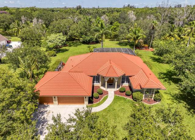 Property at 5681 Lago Del Sol Dr, Lake Worth, FL 33449, 4 beds, 2.5 baths