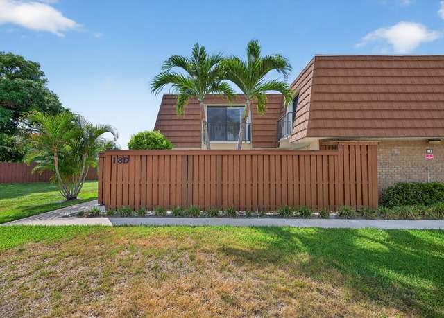 Property at 3900 County Line Rd Rd Unit 18d, Jupiter, FL 33469, 2 beds, 2.5 baths