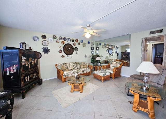 Property at 131 Somerset G, West Palm Beach, FL 33417, 2 beds, 1.5 baths