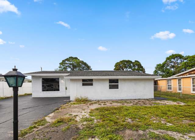 Property at 6331 SW 41st Pl, Davie, FL 33314, 3 beds, 2 baths