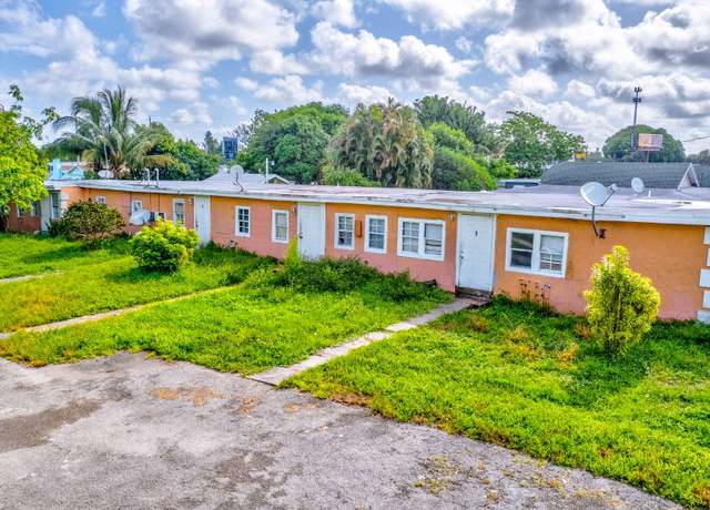 Property at 4583 Diekhans Rd, West Palm Beach, FL 33417, 11 beds, 4 baths