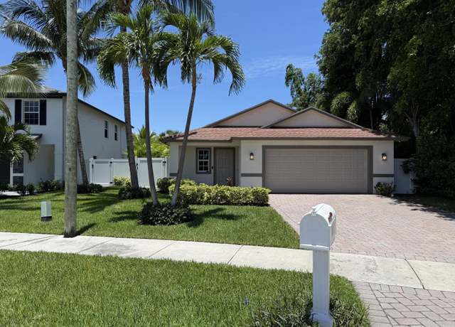 Property at 422 Lucky Ln, Delray Beach, FL 33444, 3 beds, 2 baths