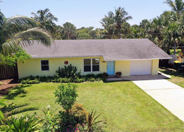 Property at 111 Delmar St, Melbourne Beach, FL 32951, 2 beds, 1 bath