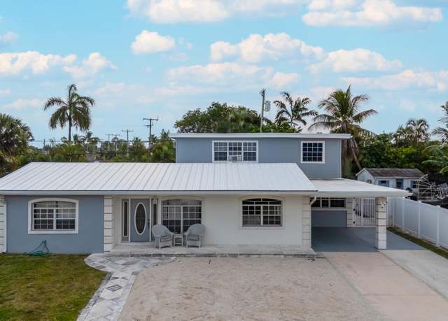 Property at 1405 Tahoe Ct, Lake Worth, FL 33461, 6 beds, 3.5 baths