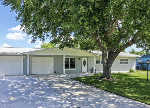 Property at 3430 Southern Pines Dr, Fort Pierce, FL 34982, 3 beds, 2 baths