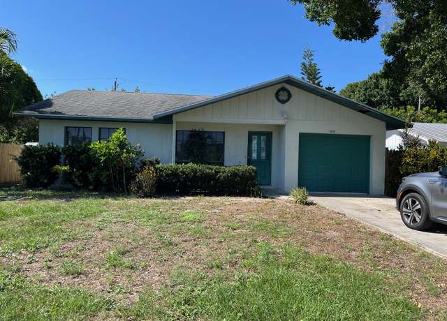 Property at 1826 4th Pl, Vero Beach, FL 32962, 2 beds, 2 baths