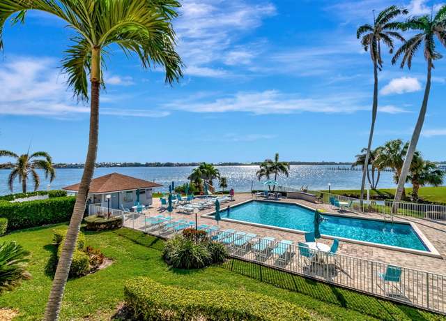 Property at 42 N Lakeshore Dr, Hypoluxo, FL 33462, 2 beds, 2.5 baths