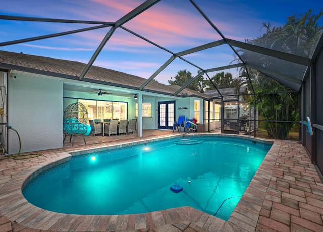 Property at 102 Redgrave Dr, Sebastian, FL 32958, 4 beds, 2.5 baths