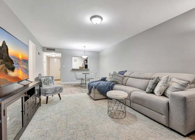 Property at 4164 NW 90th Ave #106, Coral Springs, FL 33065, 2 beds, 1 bath