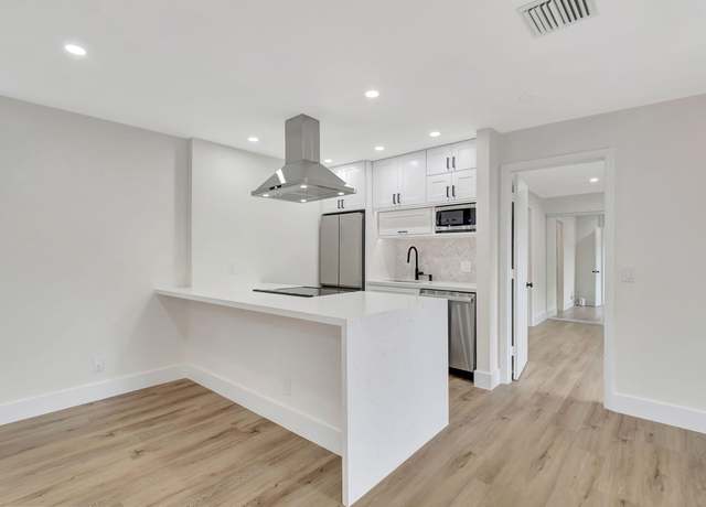 Property at 28 Crossings Cir Unit F, Boynton Beach, FL 33435, 2 beds, 2 baths