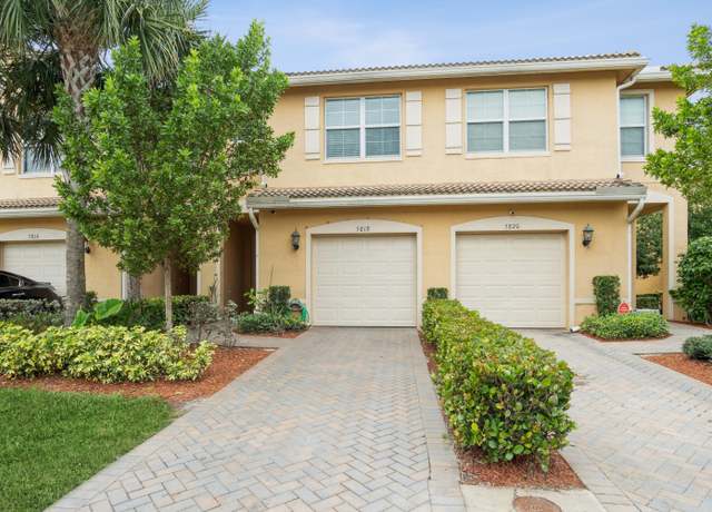 Property at 5818 Monterra Club Dr, Lake Worth, FL 33463, 3 beds, 2.5 baths