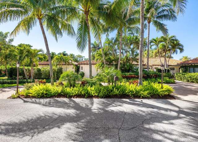 Property at 16 Little Pond Rd, Manalapan, FL 33462, 2 beds, 2.5 baths