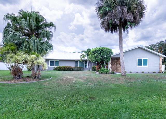 Property at 2182 SE Bersell Rd, Port Saint Lucie, FL 34952, 3 beds, 2 baths