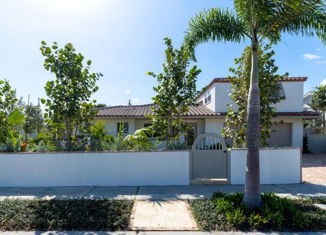 Property at 158 Worth Ct S, West Palm Beach, FL 33405, 4 beds, 3 baths