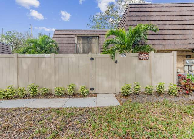 Property at 7520 75th Way, West Palm Beach, FL 33407, 2 beds, 2.5 baths