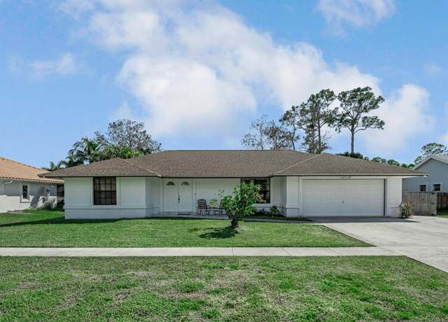 Property at 14570 Paddock Dr, Wellington, FL 33414, 3 beds, 2 baths