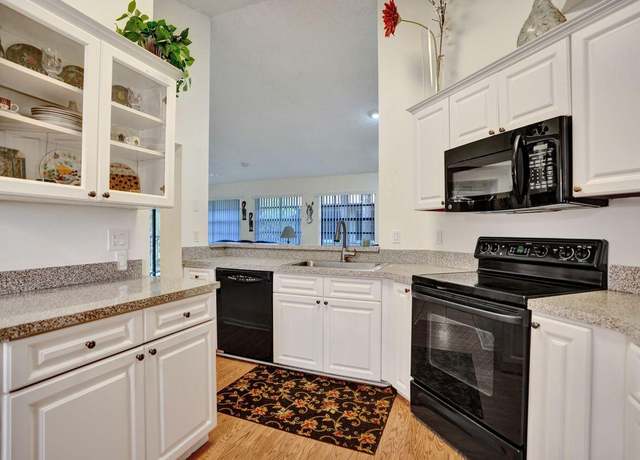Property at 3447 Jog Park Dr, Greenacres, FL 33467, 2 beds, 2 baths