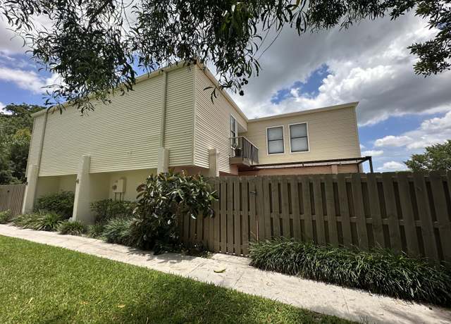 Property at 1562 Shaker Cir, Wellington, FL 33414, 3 beds, 2.5 baths