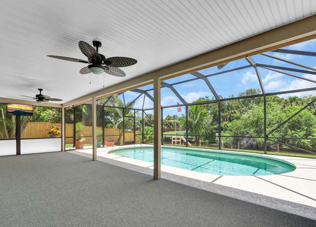 Property at 326 NE Surfside Ave, Port Saint Lucie, FL 34983, 3 beds, 2 baths