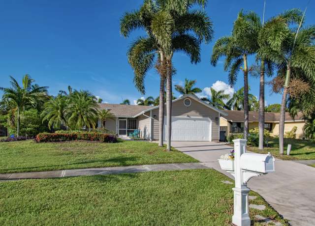 Property at 5064 El Claro Cir, West Palm Beach, FL 33415, 4 beds, 2 baths