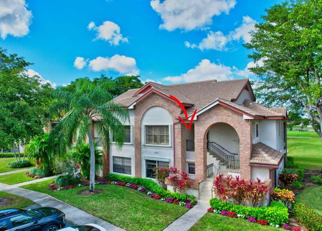 Property at 8041 Aberdeen Dr #202, Boynton Beach, FL 33472, 2 beds, 2.5 baths