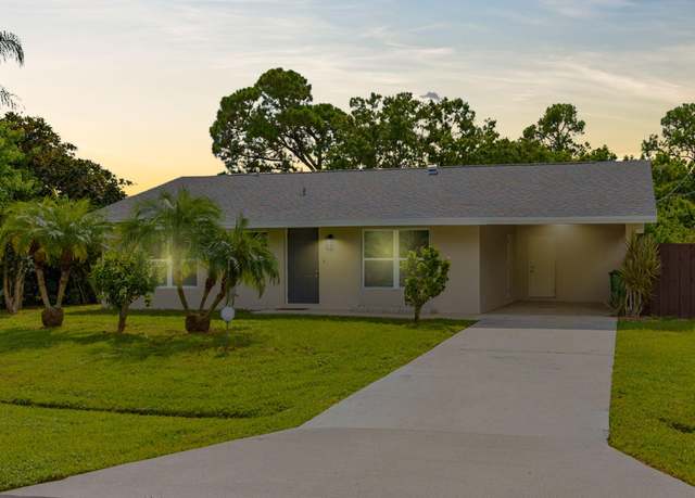 Property at 216 SE Fallon Dr, Port Saint Lucie, FL 34983, 2 beds, 2 baths