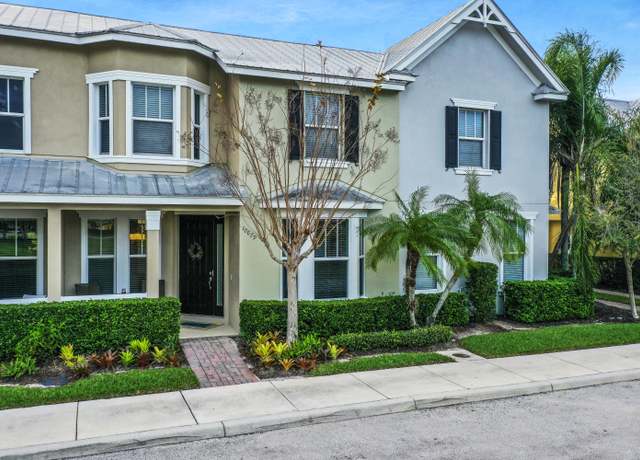 Property at 10679 SW Cam Run, Port Saint Lucie, FL 34987, 3 beds, 2.5 baths