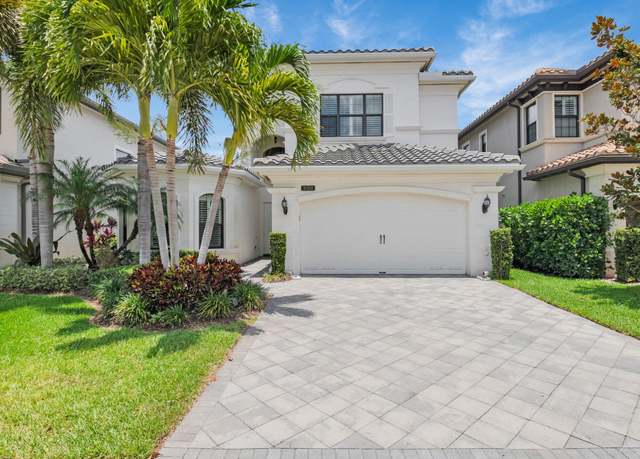 Property at 9350 Eden Roc Ct, Delray Beach, FL 33446, 3 beds, 3.5 baths