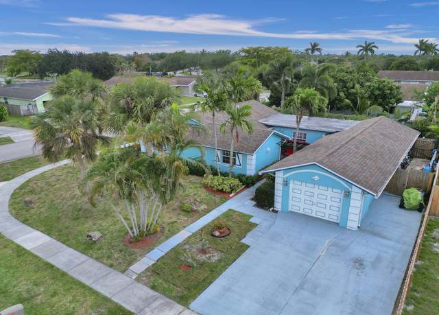 Property at 10290 Carmen Ln, Royal Palm Beach, FL 33411, 3 beds, 3 baths