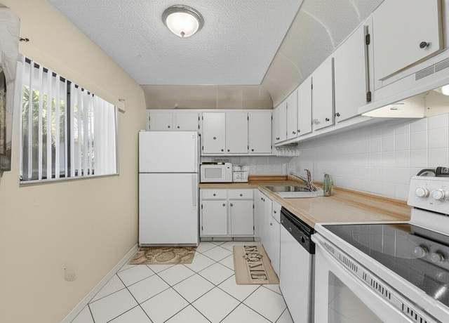 Property at 5340 Las Verdes Cir #303, Delray Beach, FL 33484, 2 beds, 2 baths