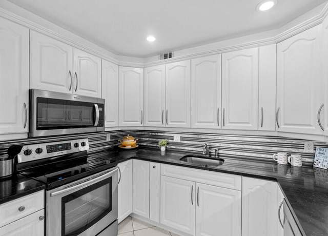 Property at 4013 Yarmouth A, Boca Raton, FL 33434, 2 beds, 2 baths