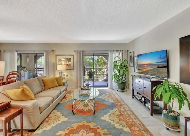 Property at 6328 Longboat Ln #302, Boca Raton, FL 33433, 2 beds, 2 baths