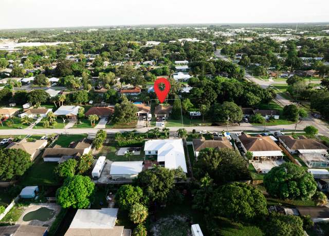 Property at 805 Ixoria Ave, Fort Pierce, FL 34982, 3 beds, 2 baths