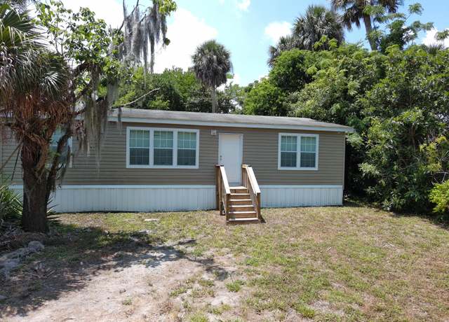 Property at 1084 Arvin Ln, Moore Haven, FL 33471, 3 beds, 2 baths