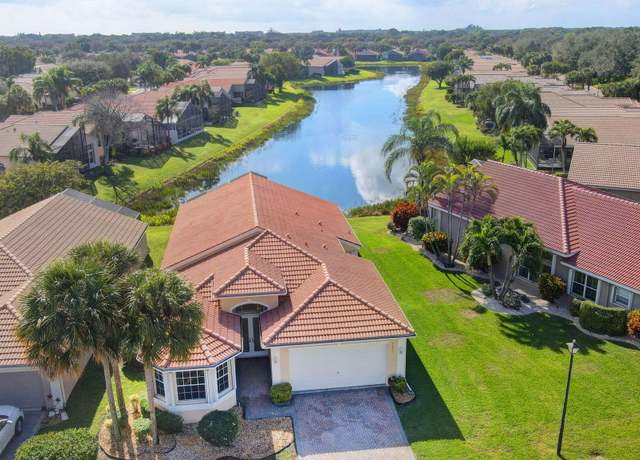 Property at 7453 Morocca Lake Dr, Delray Beach, FL 33446, 3 beds, 2.5 baths
