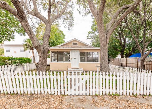 Property at 509 Putnam Rd, West Palm Beach, FL 33405, 4 beds, 2 baths