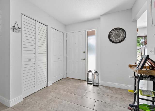 Property at 43 Copperpod Ct, Royal Palm Beach, FL 33411, 2 beds, 2 baths