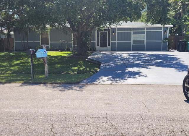 Property at 325 NW Dearman St, Port Saint Lucie, FL 34983, 3 beds, 2 baths