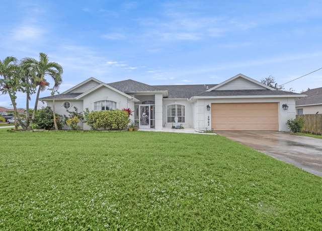 Property at 2962 SE Bella Rd, Port Saint Lucie, FL 34984, 4 beds, 2 baths
