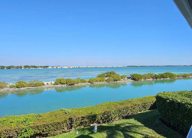 Property at 2002 Marina Villa Dr, Duck Key, FL 33050, 2 beds, 1.5 baths