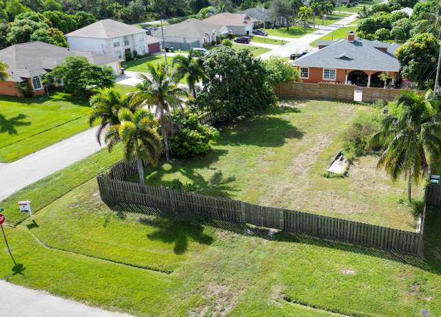 Property at 498 SW Namoit Pl, Port Saint Lucie, FL 34953