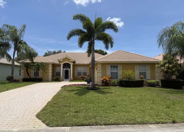 Property at 431 NW Canterbury Ct, Port Saint Lucie, FL 34983, 4 beds, 2 baths