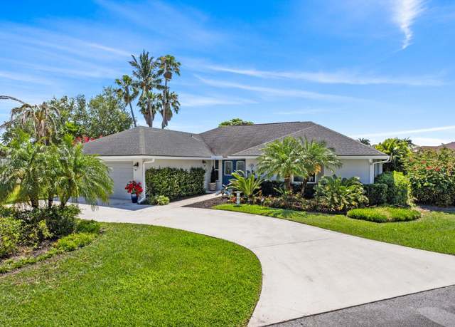 Property at 19 Sovereign Way, Hutchinson Island, FL 34949, 3 beds, 2.5 baths