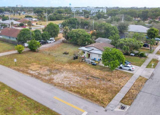 Property at 55 NW 11th Ave W, Delray Beach, FL 33444
