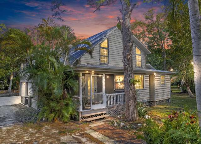 Property at 5000 Palmetto Dr, Fort Pierce, FL 34982, 4 beds, 3 baths