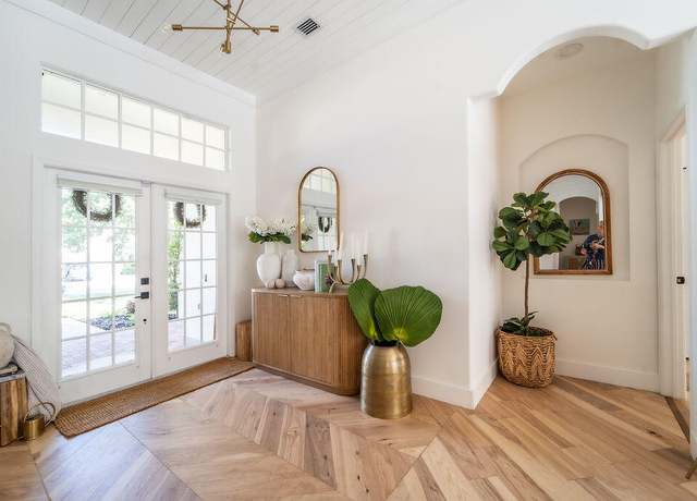 Property at 8792 SW Fishermans Wharf Dr, Stuart, FL 34997, 4 beds, 3 baths