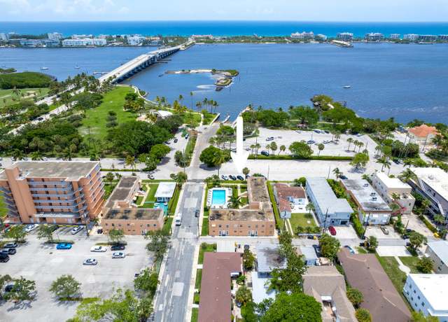 Property at 101 S Golfview Rd #15, Lake Worth Beach, FL 33460, 1 bath