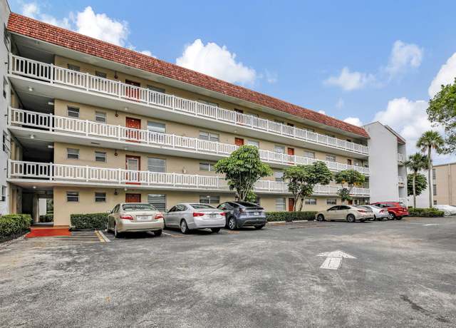 Property at 3776 Inverrary Blvd #205, Lauderhill, FL 33319, 1 bed, 1.5 baths