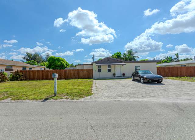 Property at 696 Neptune St, West Palm Beach, FL 33406, 3 beds, 2 baths